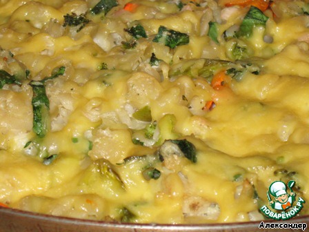 Casserole with vegetables, pasta and meat