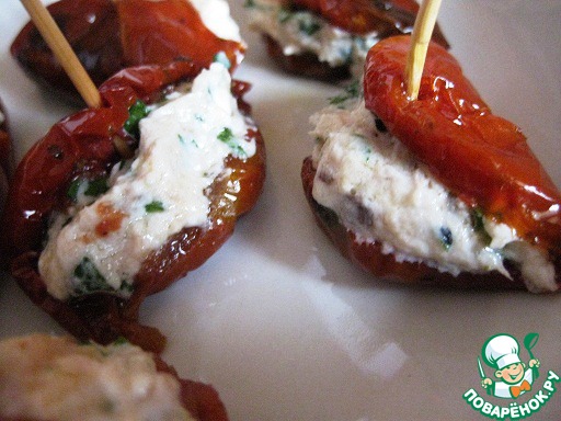 Sun-dried tomatoes with ricotta