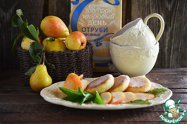 Cottage cheese pancakes with vanilla pear and bran