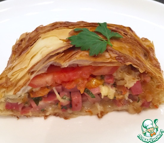 Puff pastry roll-pigtail with sausage