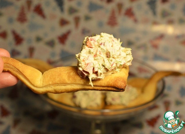Salad on buffet spoons puff