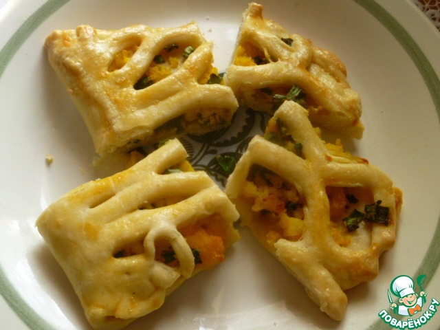 Puff with boiled egg and green onions