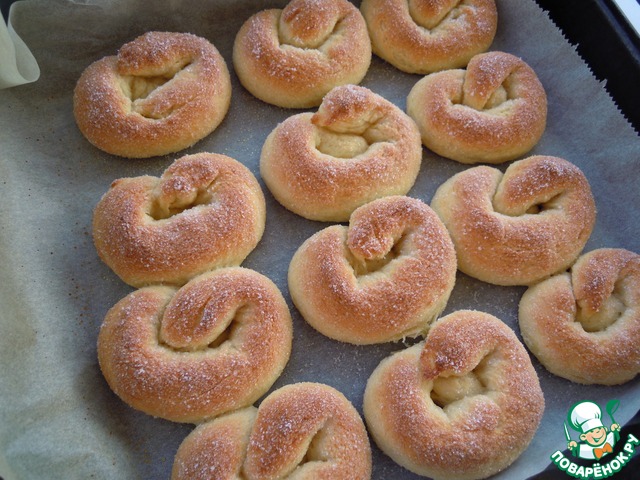 Dutch Easter pretzels