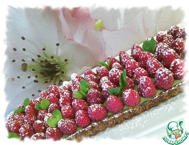 Match-raspberry tart