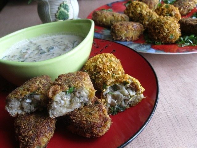 Croquettes eggplant with mushrooms and cheese