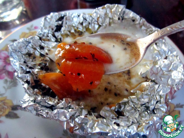 Fragrant apricots in the foil