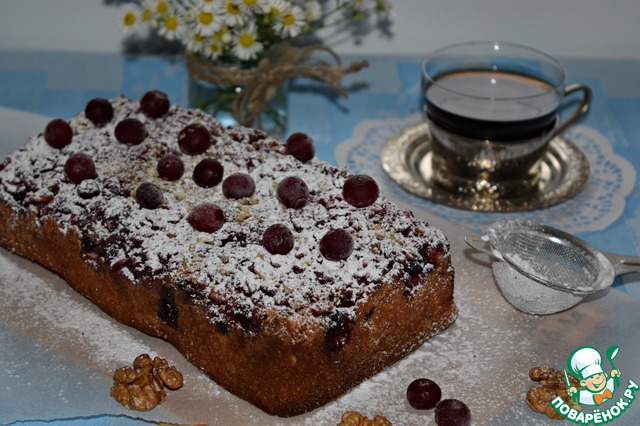 Клюквенный пирог с орехами