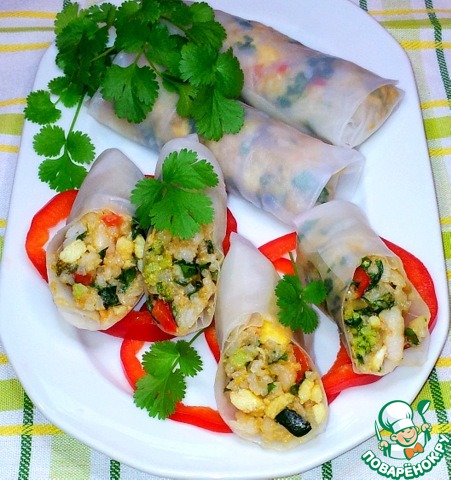 Роллы из рисовой бумаги с рисом и креветками