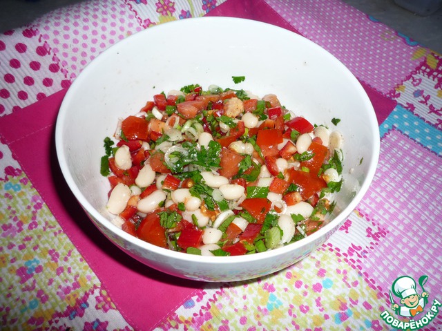 Salad with white beans