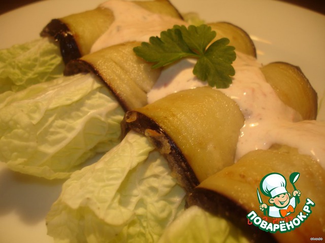 Eggplant with mushrooms in a pekinku cabbage