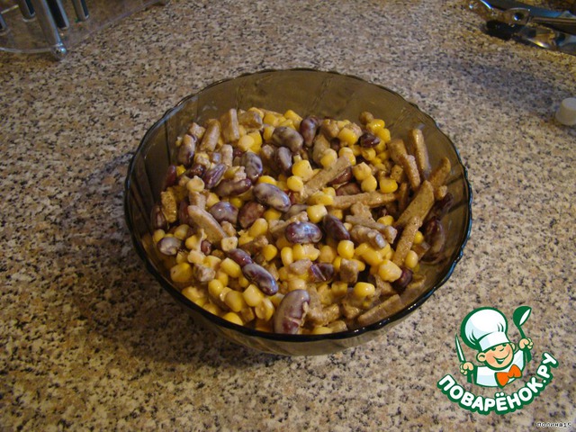 Salad with croutons