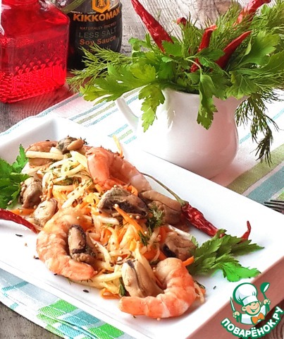Salad with Korean daikon and seafood