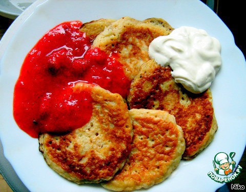 Pancakes or pancakes with apples and carrots