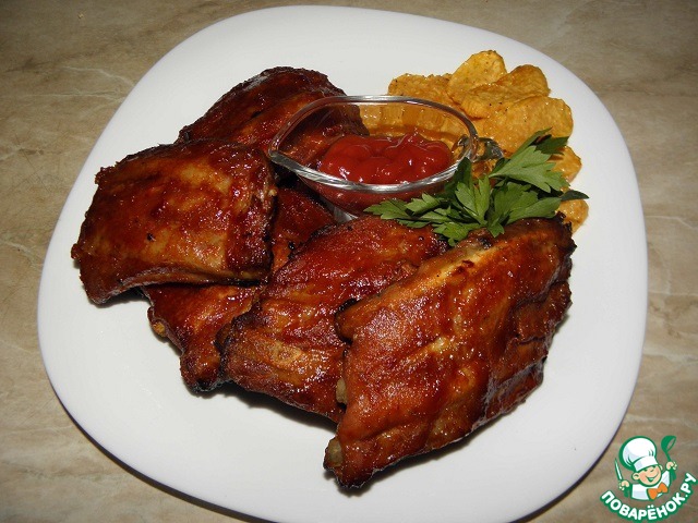 Pork ribs in sauce