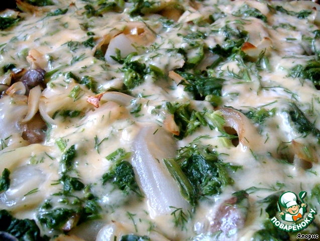 Casserole with mushrooms, spinach and cheese