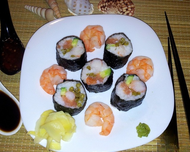 Rolls with tiger prawns