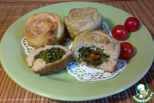 Cupcakes, roses from Turkey fillet with a surprise