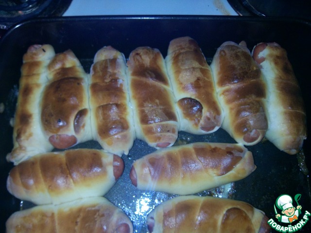Сардельки с сыром в тесте 