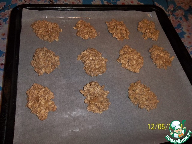 Banana-oatmeal cookies