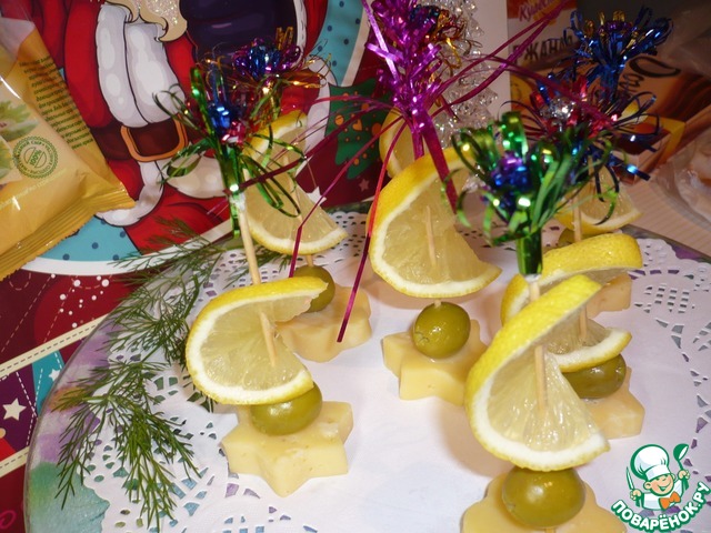 Канапе с сыром и оливками