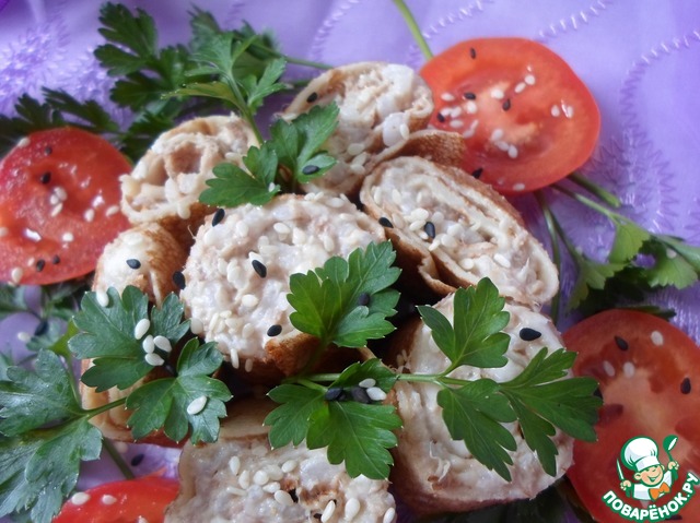 Блинные роллы с тунцом