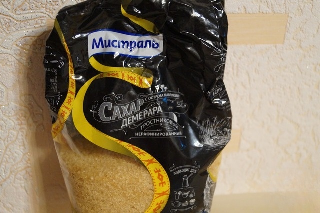 Muffins with smoked chicken and cheese