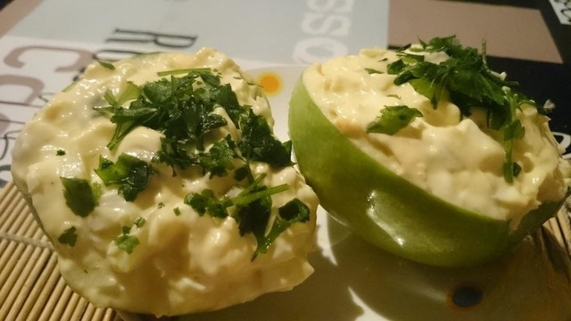 Apples stuffed with herring