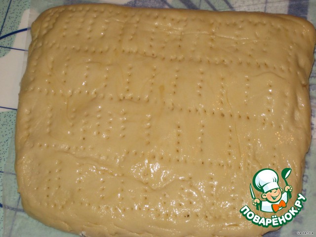 Pie with cottage cheese and smoked sausage