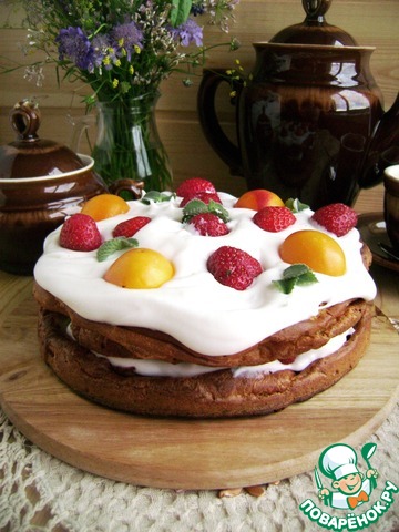 Custard cake with fruit