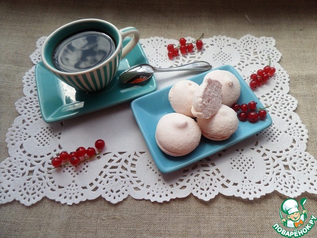 Apple-currant souffle