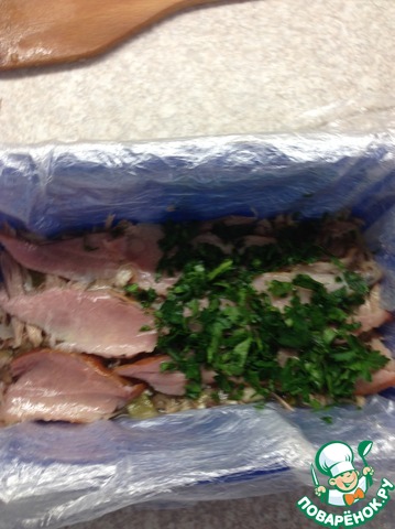 Meat terrine with ham and parsley