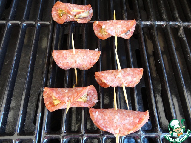 Закуска из мидий и салями