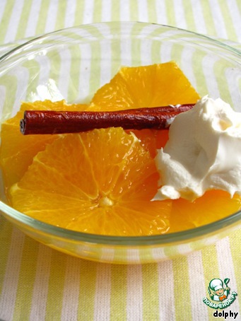 Oranges in spiced honey syrup