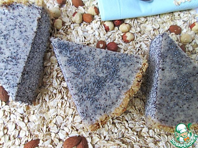 Sour cream cake with poppy seeds and oatmeal