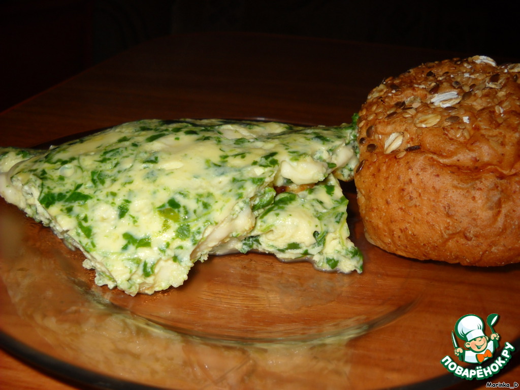 Scrambled eggs with spinach and cheese 