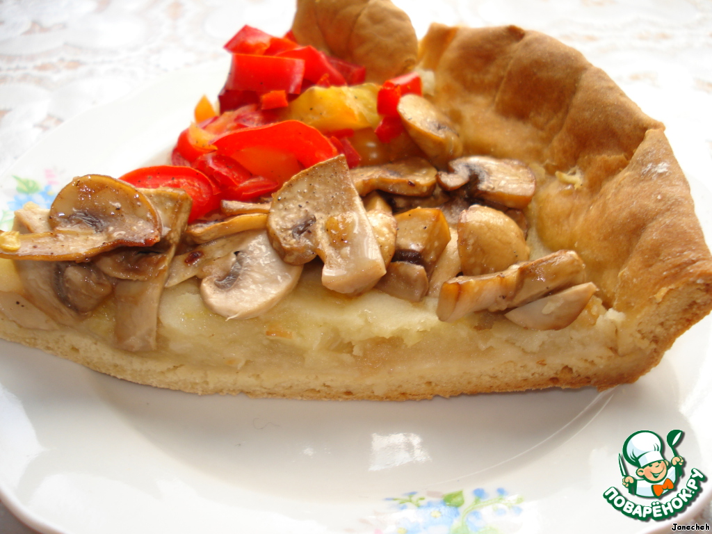Vegetable pie with mushrooms
