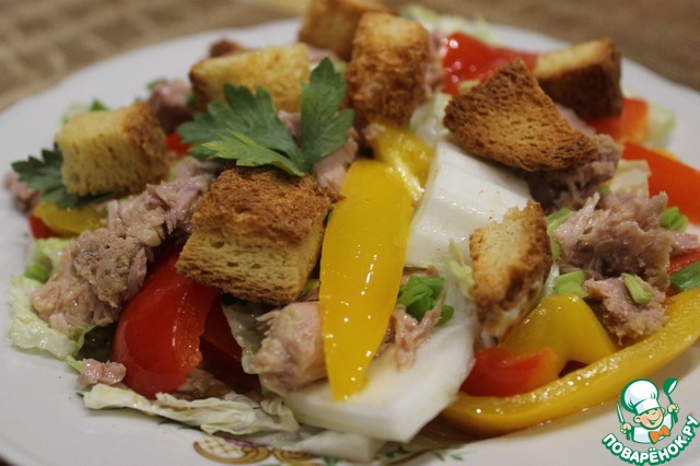 Tuna salad and sweet peppers