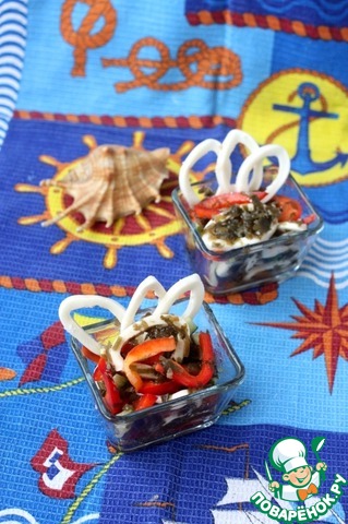 The seaweed salad with squid