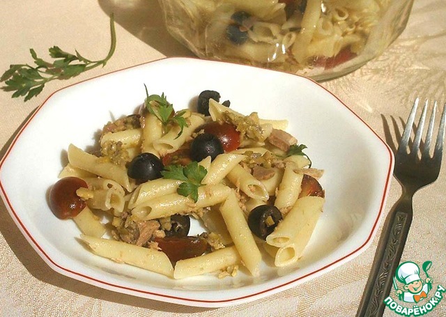 Pasta salad with olives