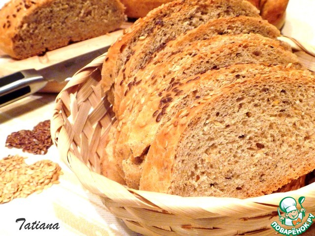 A loaf of wheat with oat bran and flax seed