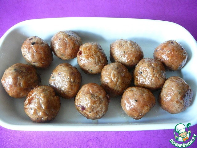 Meat balls stuffed with