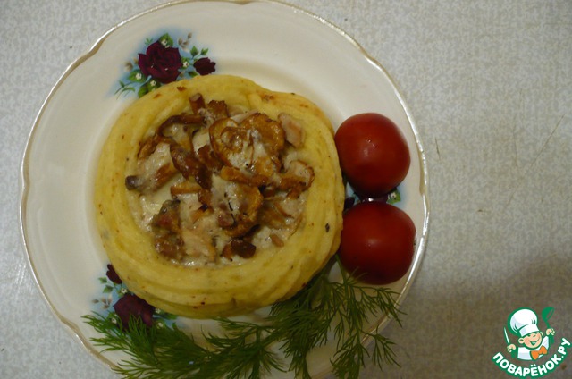 Potato baskets with chanterelles