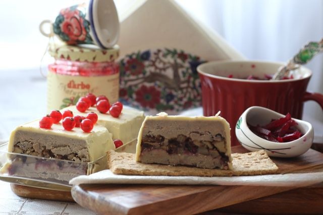 Terrine of foie Gras with white mushrooms