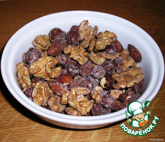 Salted nuts and salted seeds
