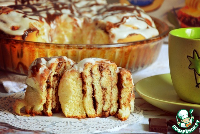 Biscuits with chocolate and butter cream