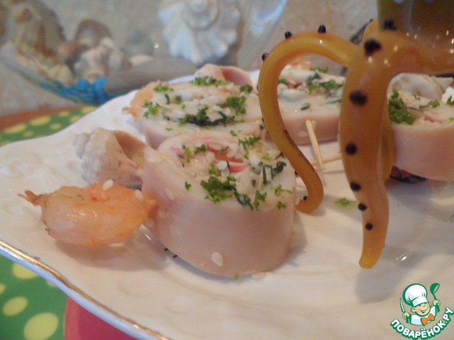 Канапе из кальмаров с крабовыми палочками 