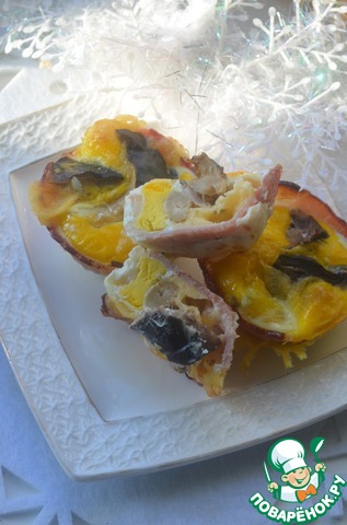 Перепелиные яйца в ветчинных 