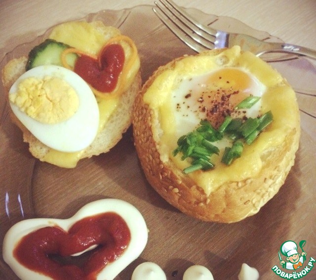 Чашечки с яйцом и сыром
