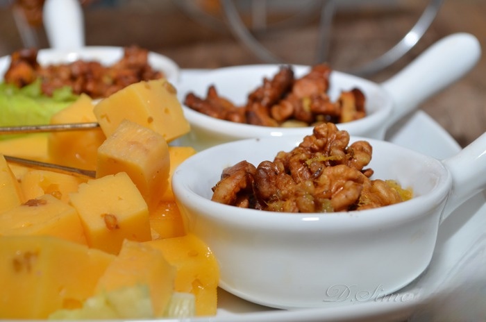 Spicy walnut appetizer