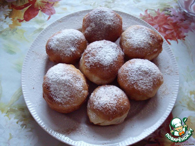 Donuts with plums